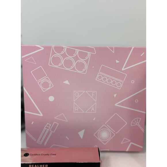 Makeup and Skincare Lot #77 - Picture 3 of 6